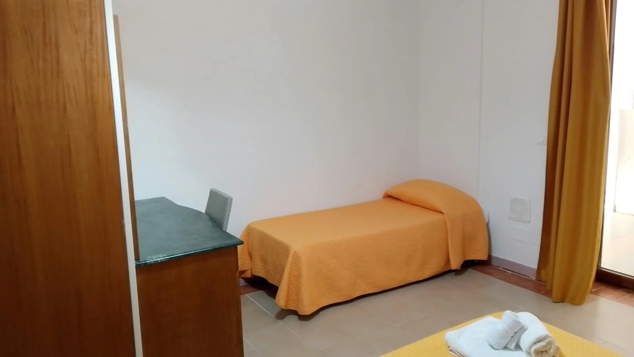 Camera 4b: il letto singolo