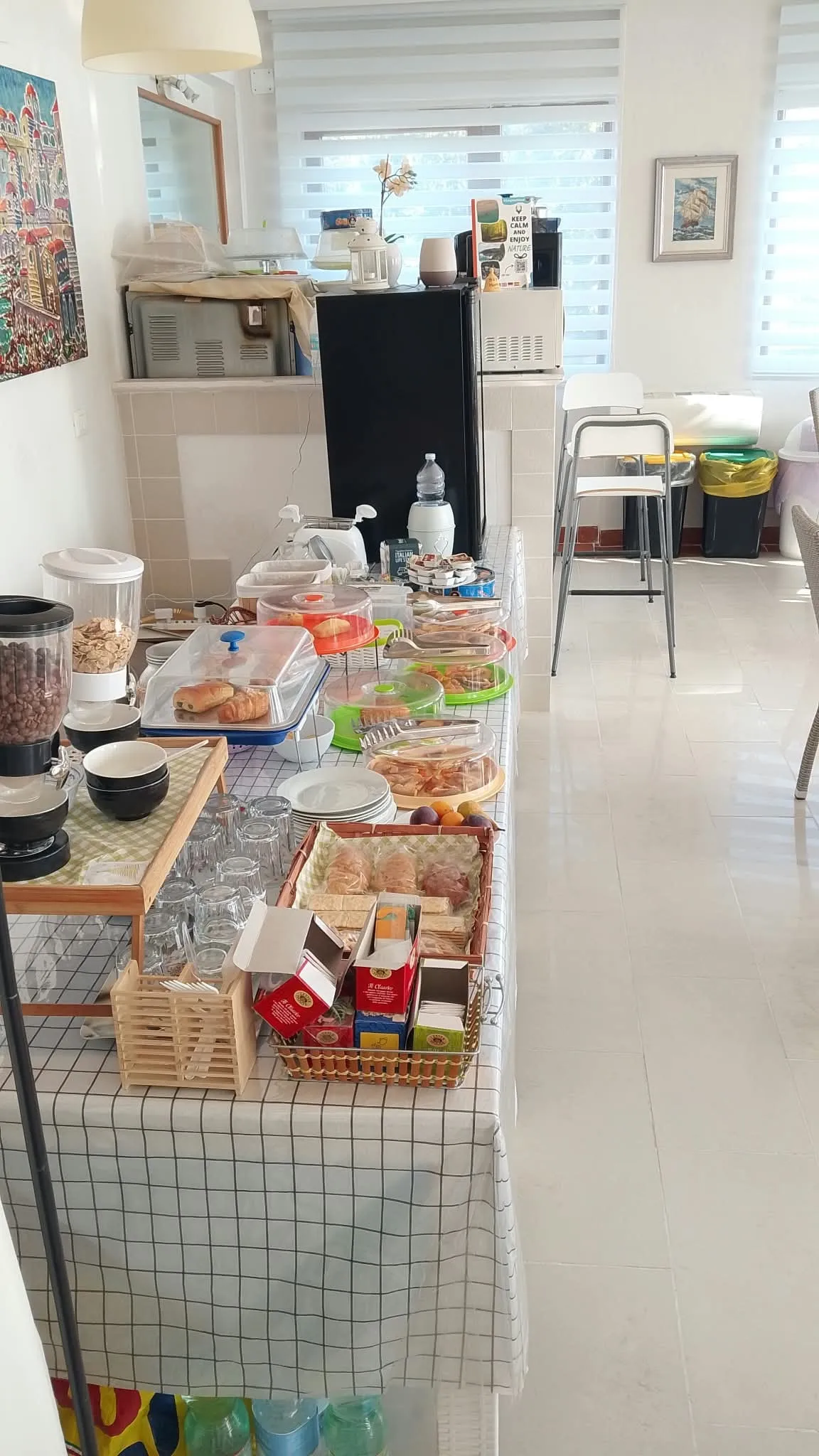 Il buffet della colazione, visto per il lungo